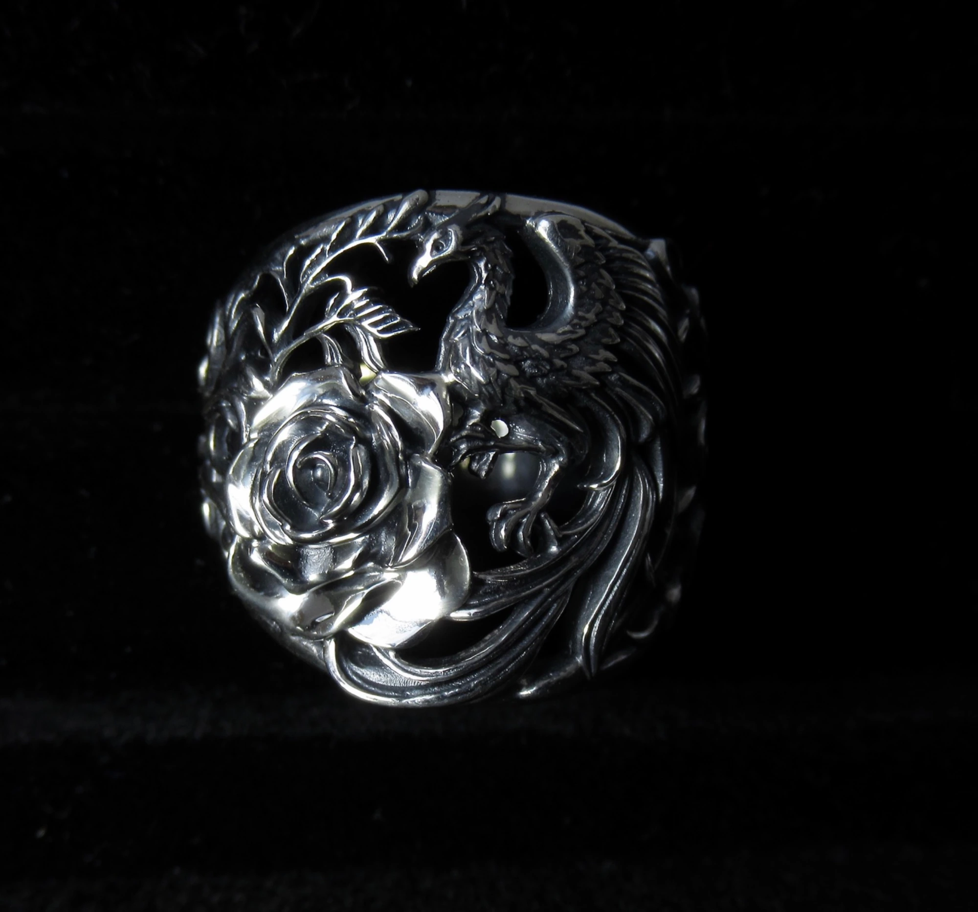 Three-dimensional sculpture